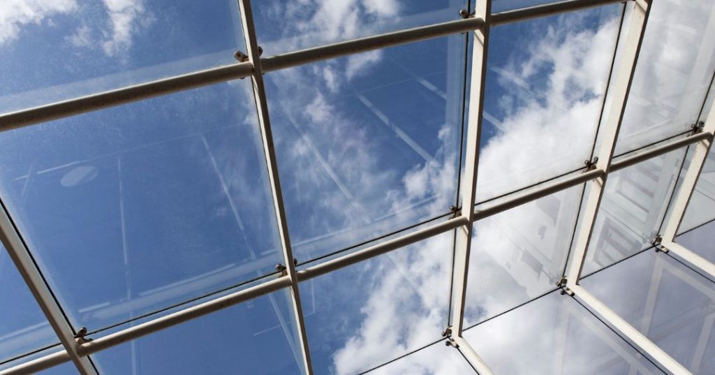 Quando Substituir Vidros Antigos em Fortaleza: Confira 4 Dicas cobertura